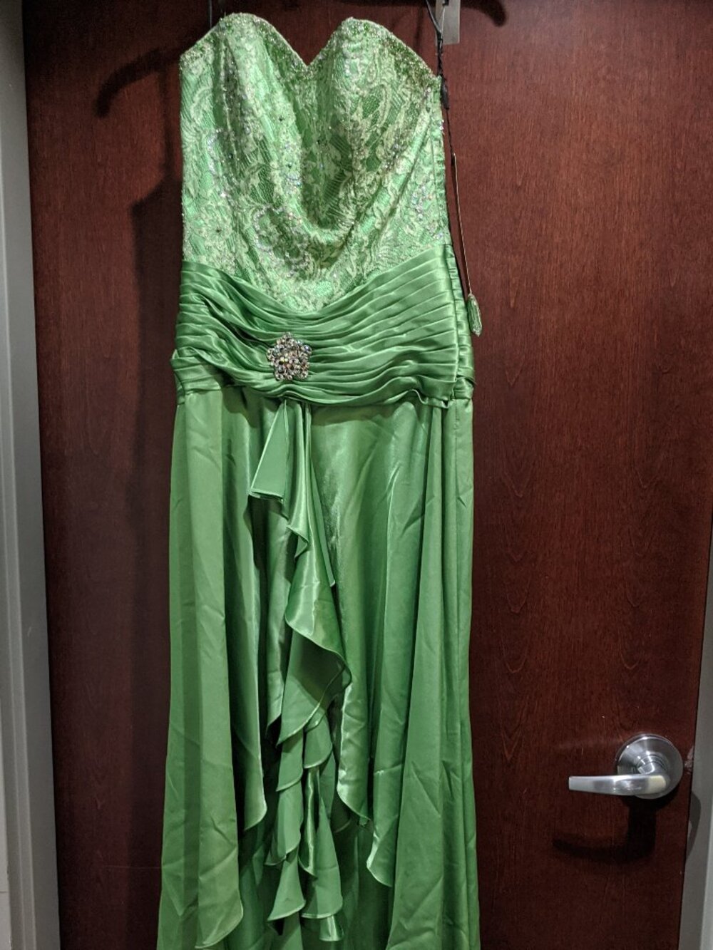 Riva Designs 7406 Size 8 Green Prom Dress